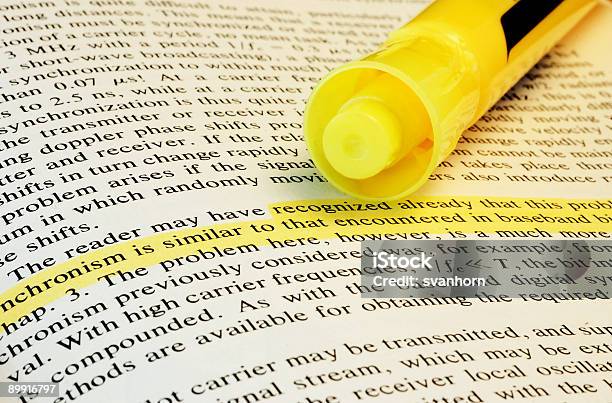 Foto de Texto Destacado Em e mais fotos de stock de Amarelo - Amarelo, Aprender, Caderno de Anotação