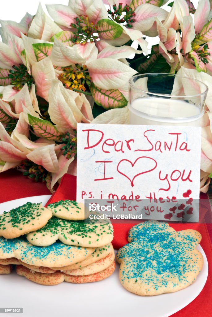 Natal Biscoitos açucarados e uma nota de Papai Noel - Foto de stock de Amor royalty-free