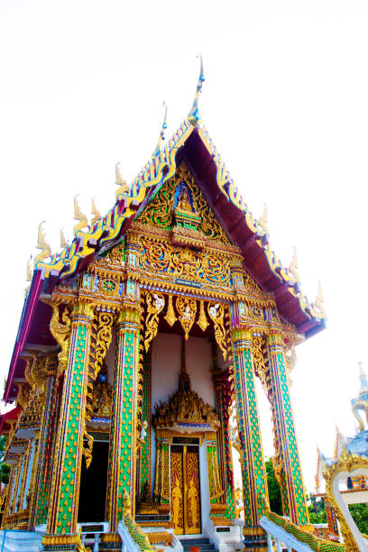 istock Beautiful Wat Thai golden temple, Photharam Ratchaburi Thailand 899169424