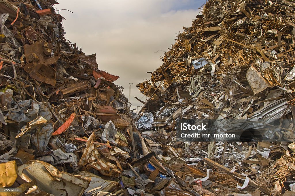 Giant montón de chatarra - Foto de stock de Basura libre de derechos