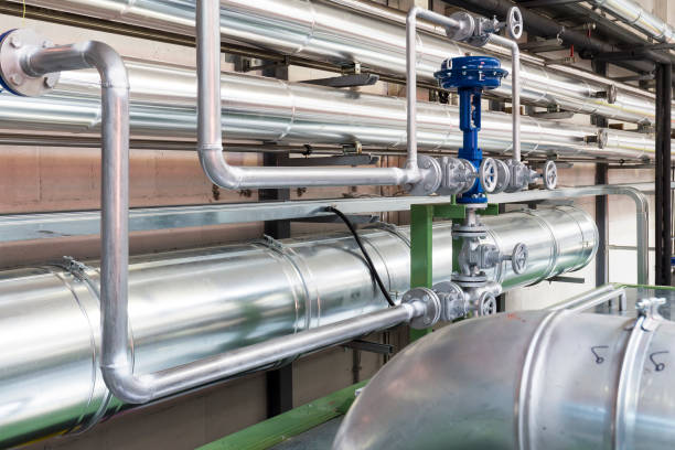 istock Valves and pipes in a industry 899183106