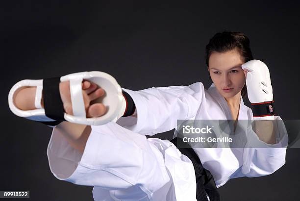 Sparring Calcio Laterale - Fotografie stock e altre immagini di Arte marziale - Arte marziale, Autodifesa, Cintura nera