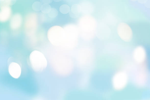 istock Blue and white bokeh bacgroung 899193102