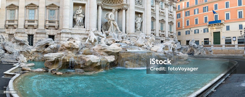 Fontana di Trevi, Roma - Foto stock royalty-free di Fontana di Trevi