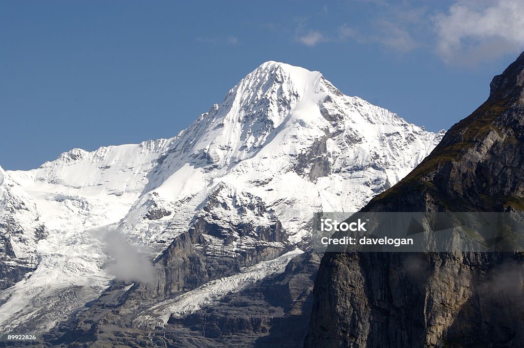 Monte Monch nos Alpes Suíços - Foto de stock de Alpes europeus royalty-free