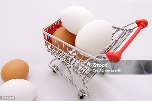 Foto de Enorme Ovos e mais fotos de stock de Alimentação Saudável - Alimentação Saudável, Branco, Caixa de Luz
