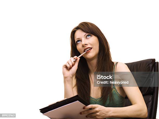 Schöne Sekretärin Denken Stockfoto und mehr Bilder von Eine Frau allein - Eine Frau allein, Frauen, Stift