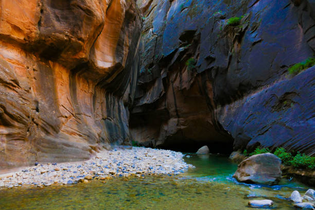 istock Zion Narrows P1130376 899239540