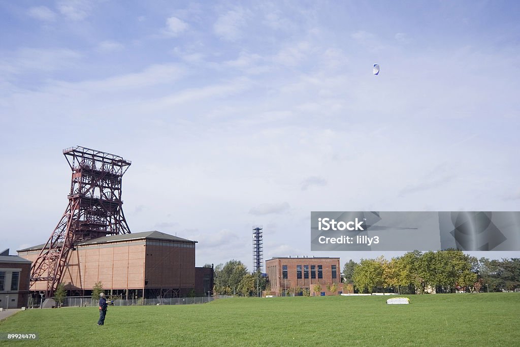 Hombre con una potencia kite - Foto de stock de Actividades recreativas libre de derechos