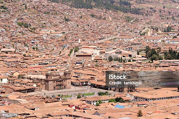 Cusco De De Praça Armas - Fotografias de stock e mais imagens de Ao Ar Livre - Ao Ar Livre, As Américas, Catedral