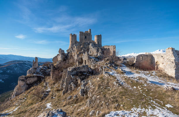 istock Rocca Calascio (Italy) - Abruzzo region 899291858