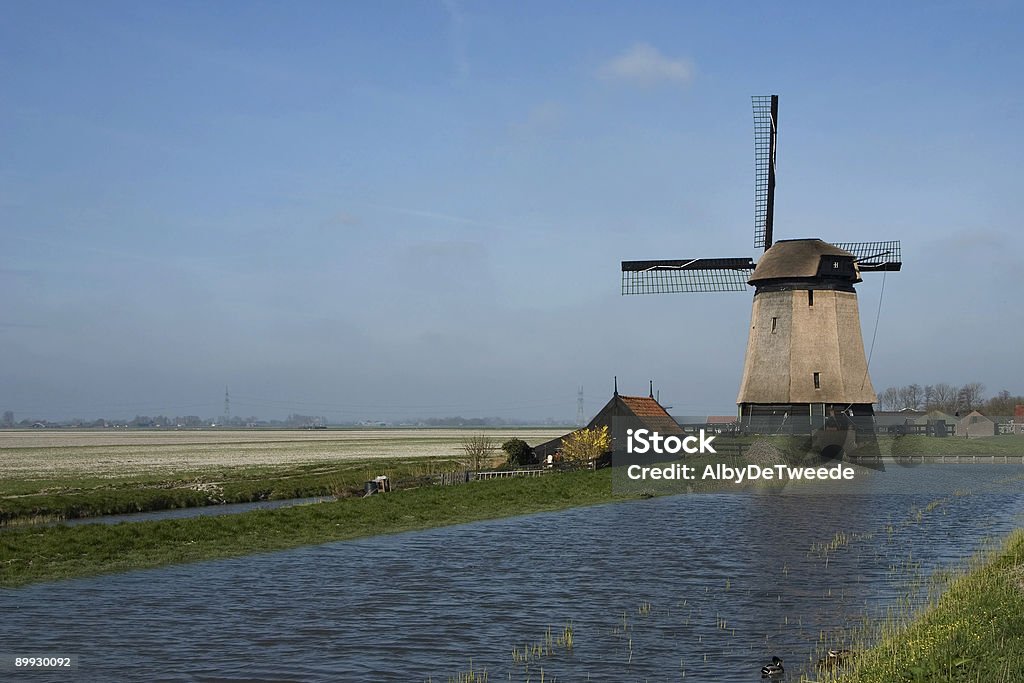 Moulin néerlandais - Photo de Canal - Eau vive libre de droits