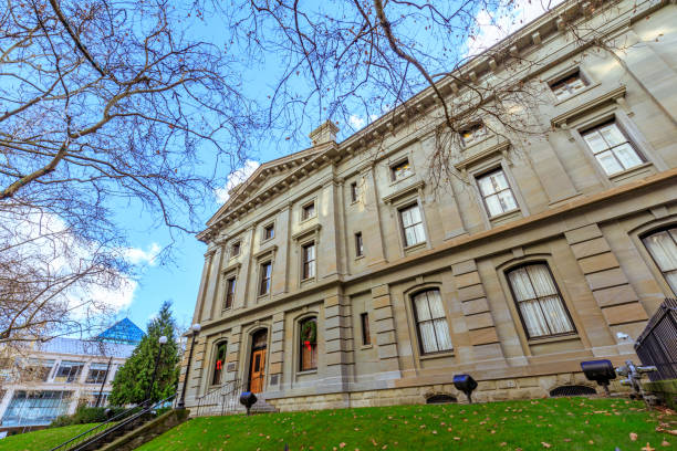 istock The building of Pioneer Courthouse 899308924