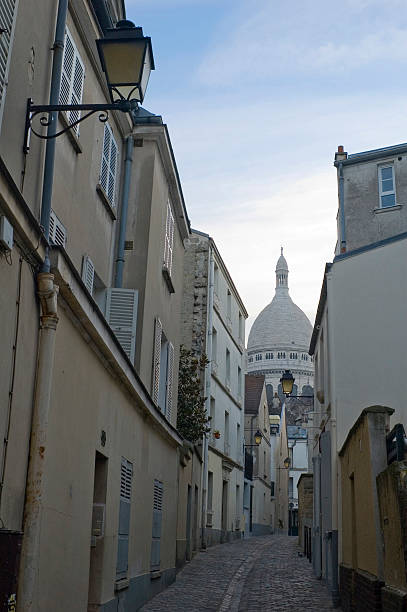 istock Sidestreet and cobbles, Montmartre, Paris 89931551