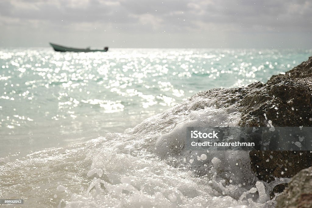 bahama barco e praia - Foto de stock de Arrebentação royalty-free