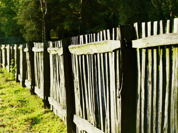 istock fence wooden parkland 899329614
