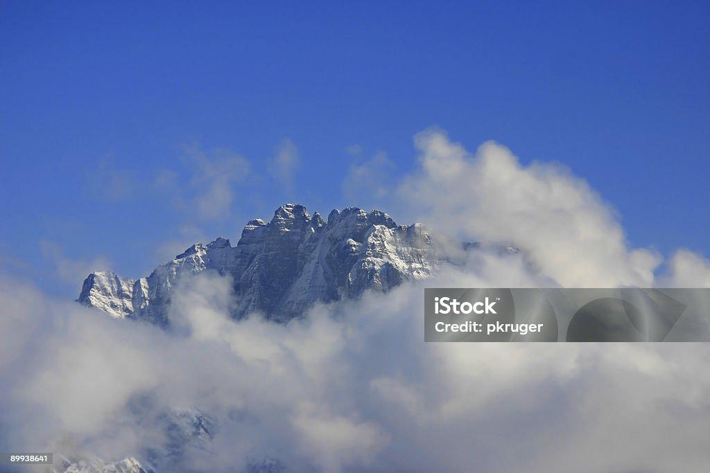Monti inverno - Foto stock royalty-free di Sci - Sci e snowboard