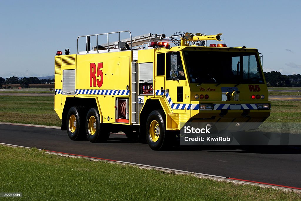 Aeroporto di Auckland camion dei pompieri - Foto stock royalty-free di Aeroporto