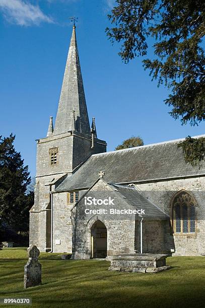 Villaggio Chiesa - Fotografie stock e altre immagini di Chiesa - Chiesa, Villaggio, Antico - Condizione