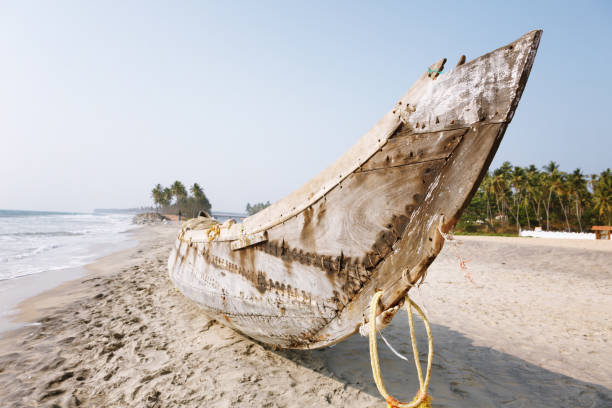 istock Beautiful black beach in Varkala, Kerala, India 899411400