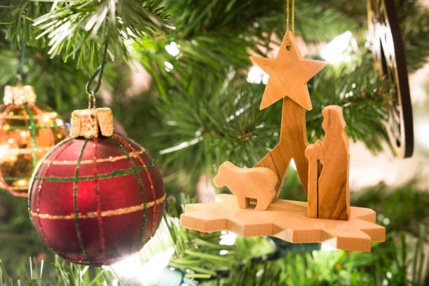istock Christmas ornaments nativity 899418752