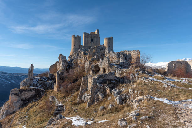 istock Rocca Calascio (Italy) - Abruzzo region 899422778