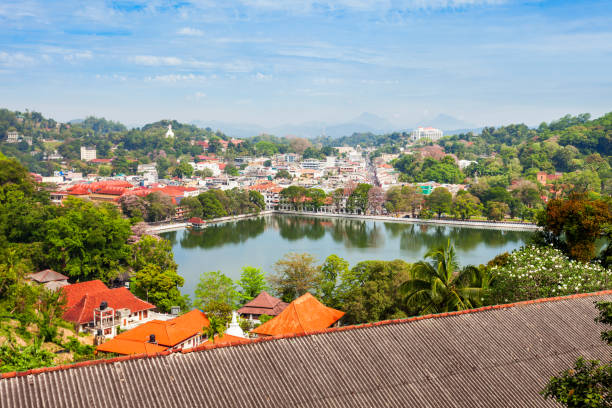 istock Kandy Lake and city 899428742