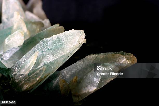 Crystal De Perto - Fotografias de stock e mais imagens de Beleza - Beleza, Beleza natural, Cor verde