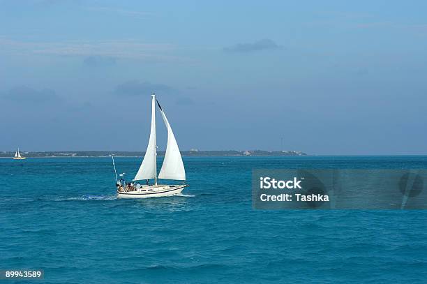 Cruzeiro No Paraíso - Fotografias de stock e mais imagens de Adulação - Adulação, América Latina, Azul