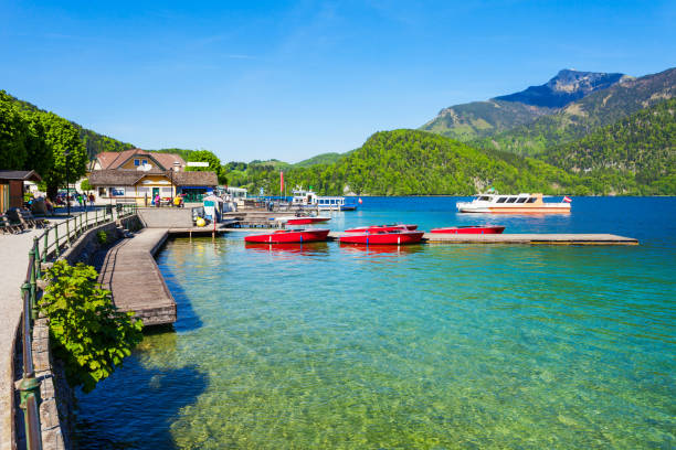 saint gilgen in austria - lake amadeus foto e immagini stock