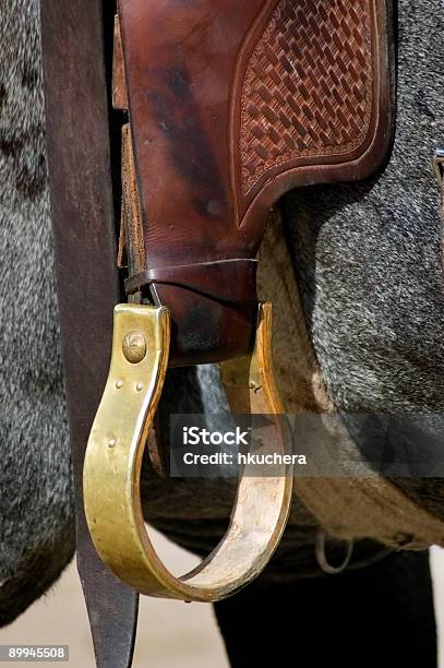 Foto de Estribo Dourado e mais fotos de stock de Acessório - Acessório, Artigo de Selaria, Cavalo - Família do cavalo