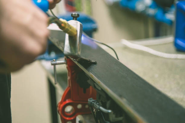 istock sharpening of an edging of mountain skis 899461774