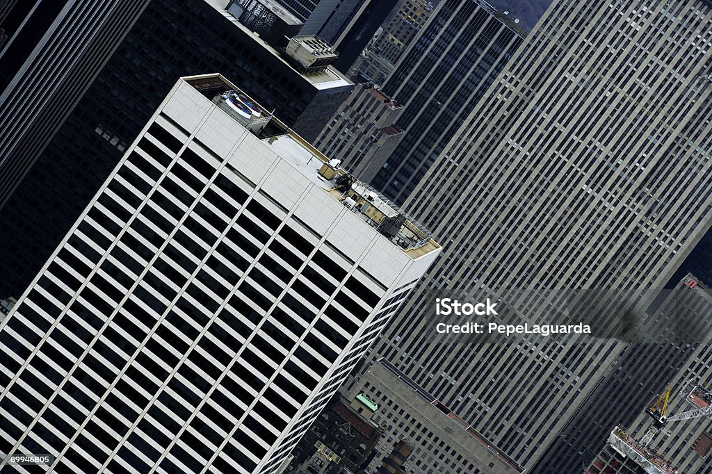 El centro de la ciudad - Foto de stock de Alto - Descripción física libre de derechos