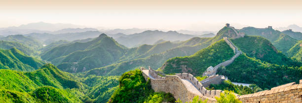 la gran muralla china. - chinese wall fotografías e imágenes de stock