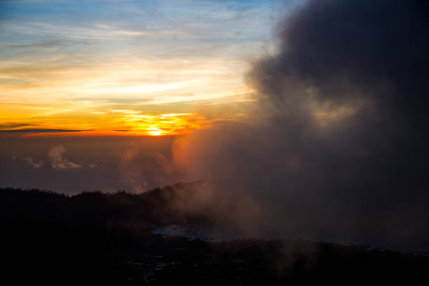 istock Sunrise in Mont Batur 899480314