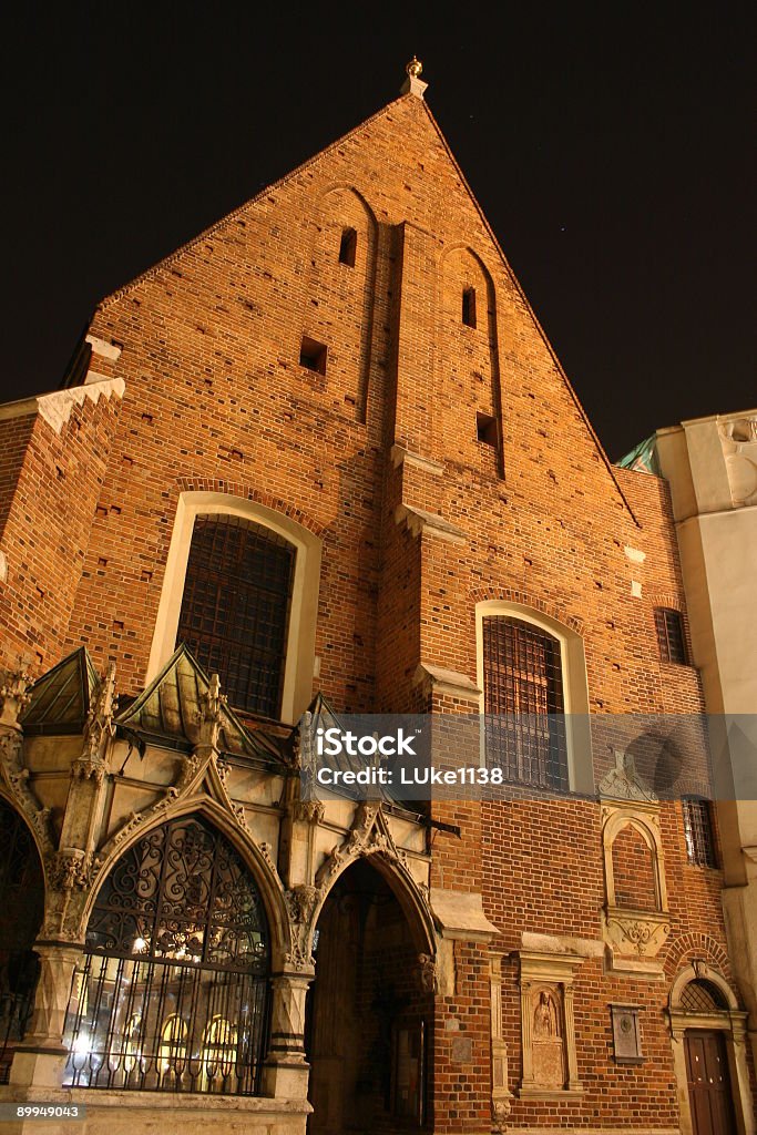 Iglesia de santa bárbara - Foto de stock de Arco - Característica arquitectónica libre de derechos