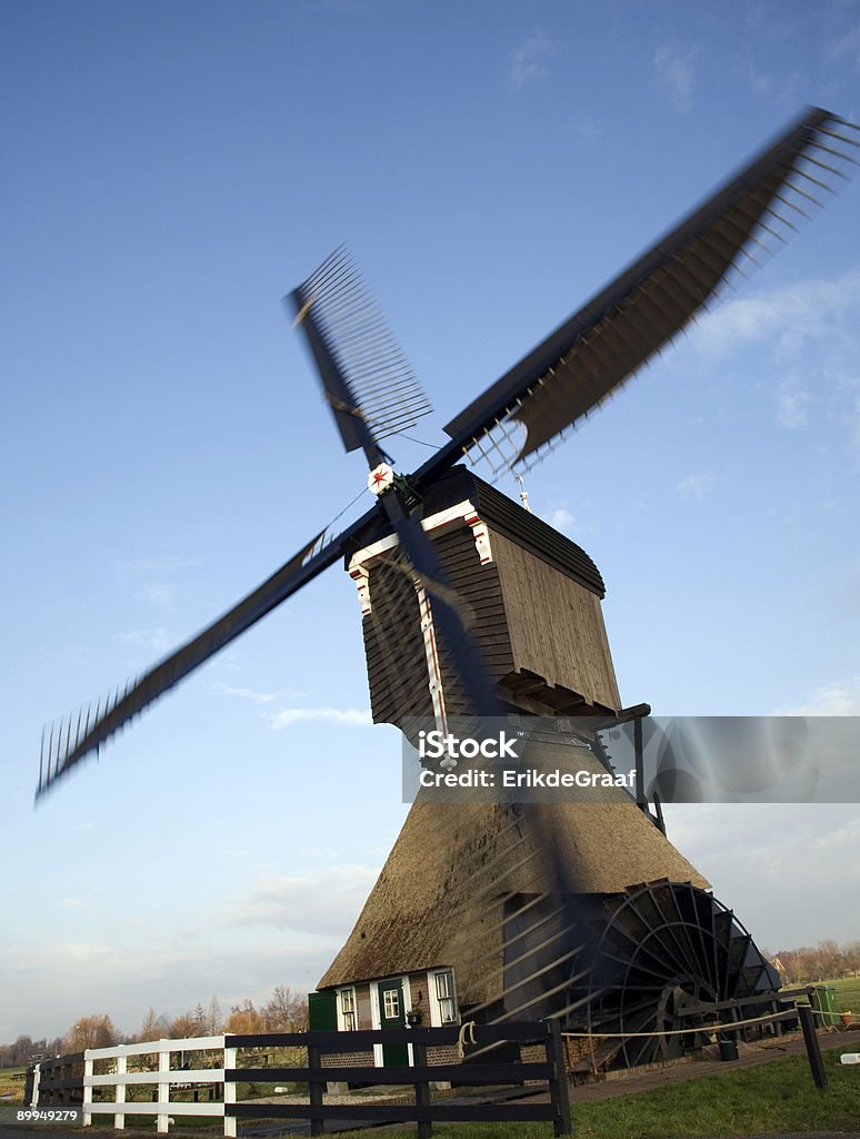 Mulino a vento olandese 15 - Foto stock royalty-free di Ambiente