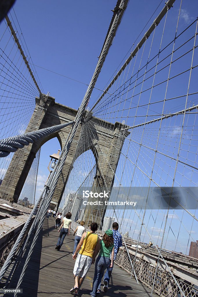 Menschen auf Brücke - Lizenzfrei Amerikanische Kontinente und Regionen Stock-Foto