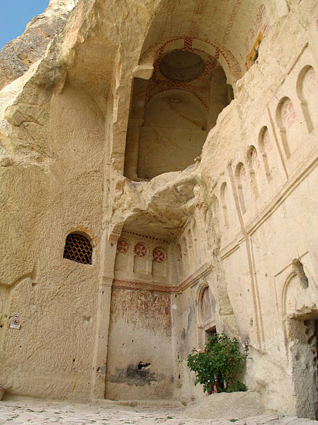 palacio de roca - cappadocia fun nature mushroom fotografías e imágenes de stock