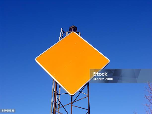 Foto de Laranja Em Branco e mais fotos de stock de Acessibilidade - Acessibilidade, Arranjar, Azul