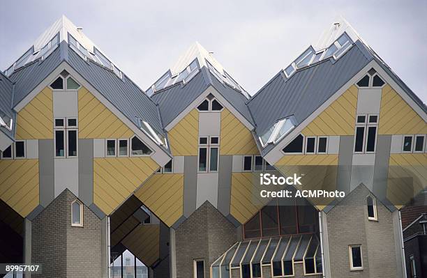 Trzy Kostki - zdjęcia stockowe i więcej obrazów Architektura - Architektura, Budowla mieszkaniowa, Dom - Budowla mieszkaniowa