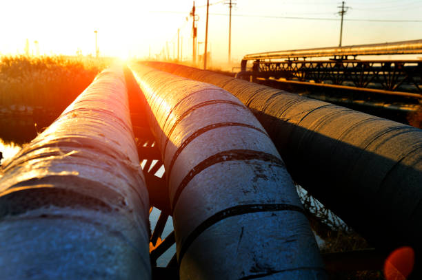 istock The pipe and valve oil fields 899572998