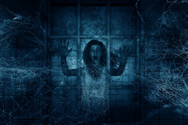 istock Ghost woman in haunted house 899573610