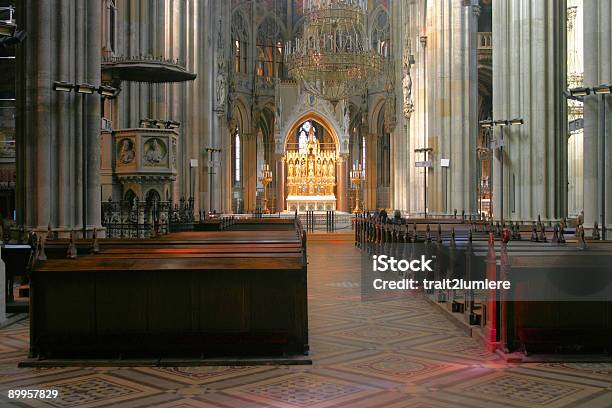 내부 교회 가벼운에 대한 스톡 사진 및 기타 이미지 - 가벼운, 광선, 교회