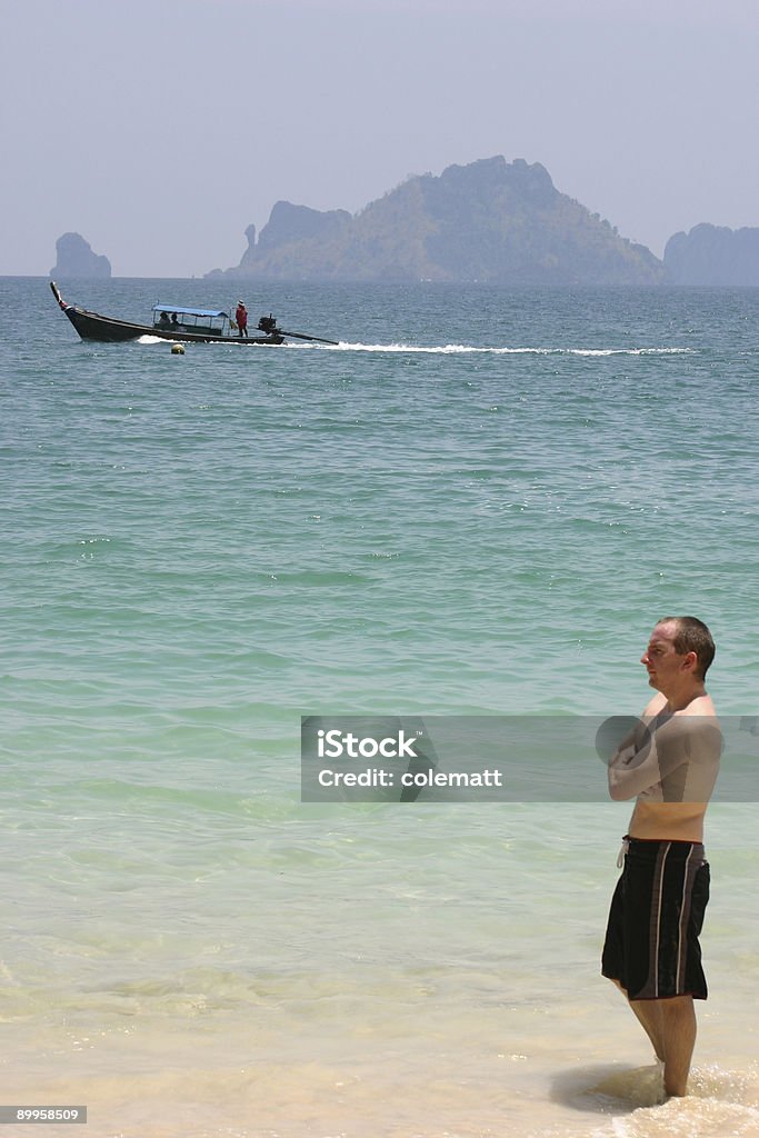 lone homme de la plage - Photo de Adulte libre de droits