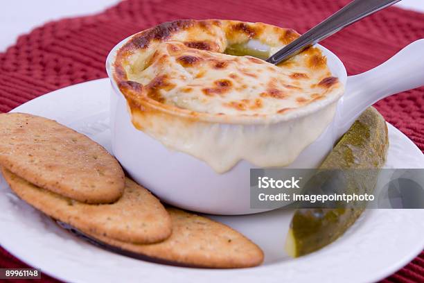 Sopa De Cebola - Fotografias de stock e mais imagens de Provolone - Provolone, Aperitivo, Biscoito Salgado