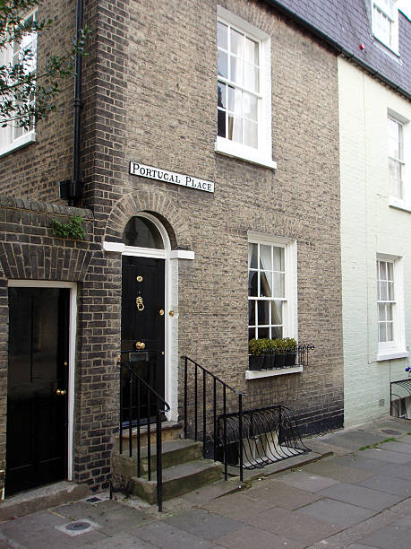 istock Cambrige, England street scene 89961348