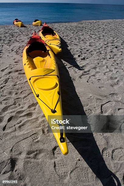 Mar Giallo Kayak - Fotografie stock e altre immagini di Acqua - Acqua, Ambientazione esterna, Andare in canoa