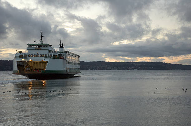 cathlamet mukilteo - seattle ferry puget sound sound fotografías e imágenes de stock