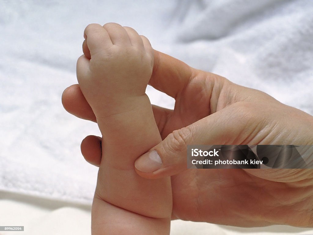Criança e mãe de mãos dadas - Royalty-free Ansiedade Foto de stock